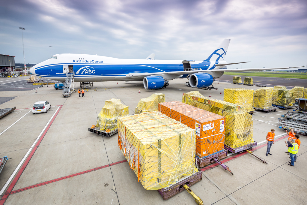 Swiftigo aircraft and logistics fleet